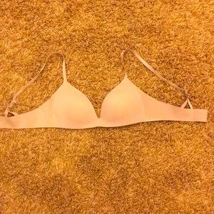 LuluLemon bra 34B like new